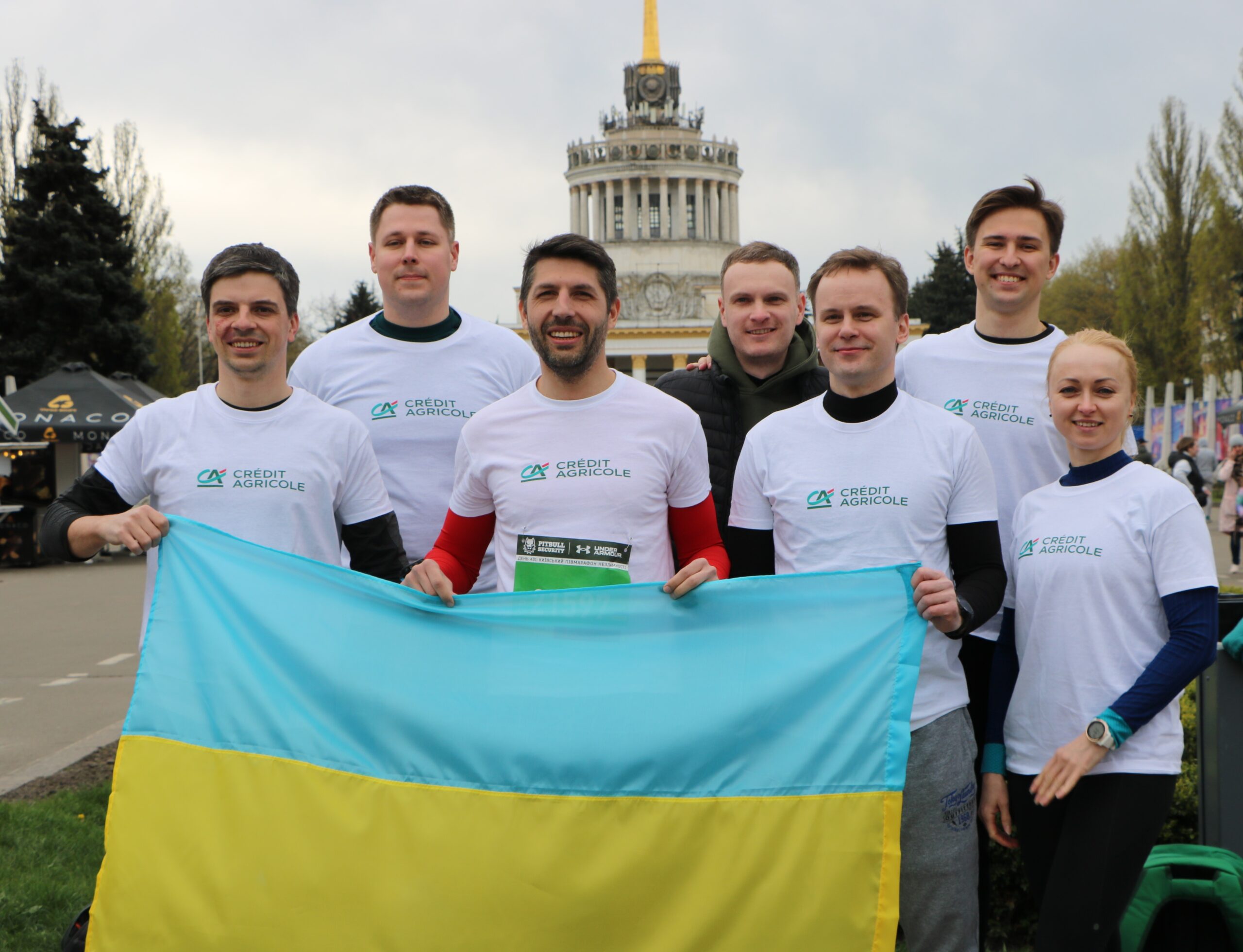 Співробітники Креді Агріколь Банку взяли участь у благодійному напівмарафоні, Київ, квітень 2023