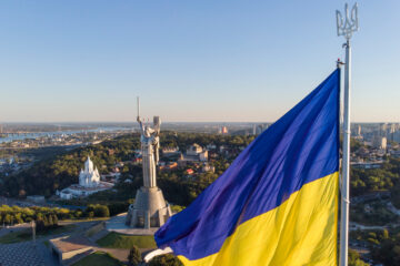 Оновлені тарифи від НБУ і відновлення митних перевірок: що зміниться в Україні з 1 травня