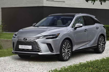 Lexus RX 450h+: кросовер, що заряджає не лише батарею, а й емоції