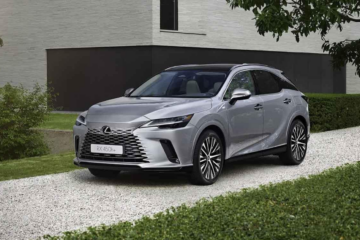 Lexus RX 450h+: кросовер, що заряджає не лише батарею, а й емоції