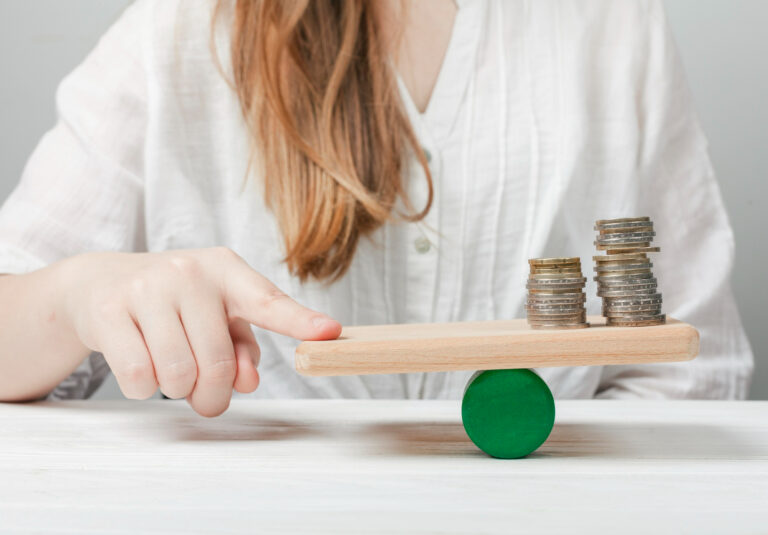Інфляція в Україні сповільнилась до 14,1 %