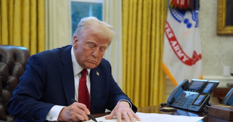 Трамп договорился о снижении пошлин на импорт из Китая до 47%