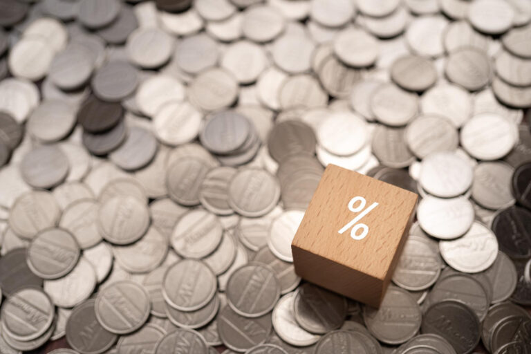 Инфляция в октябре замедлилась до 10,9%