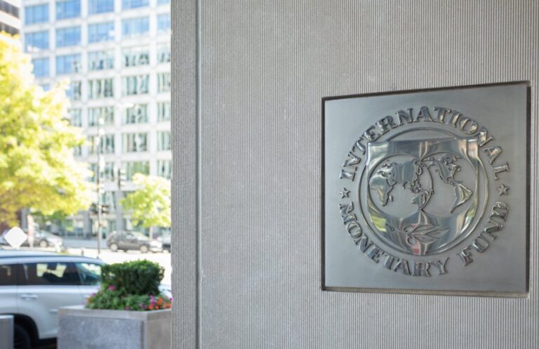 Украина согласилась отменить часть налоговых льгот ради нового финансирования МВФ