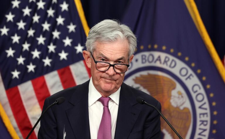 Федрезерв уперше за довгий час пом’якшує політику