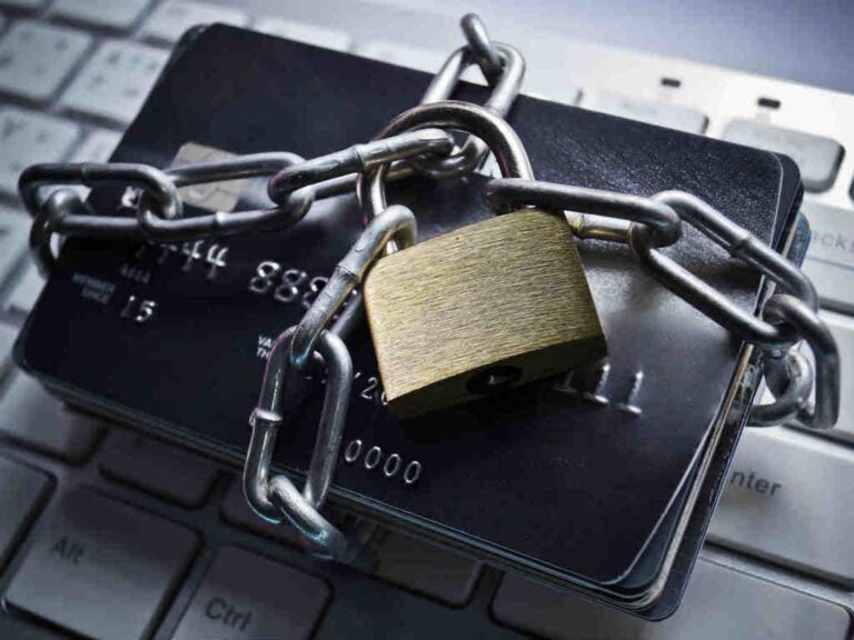 НБУ: 47% звернень щодо банків стосувалися блокування рахунків