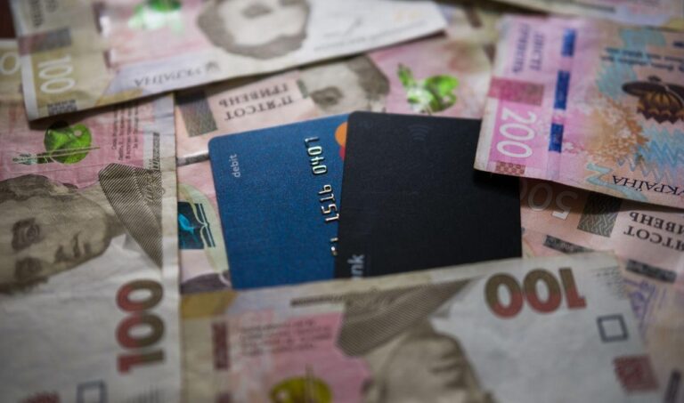 Долги перед МФО растут, а средний займ уже превысил 6 тыс. грн