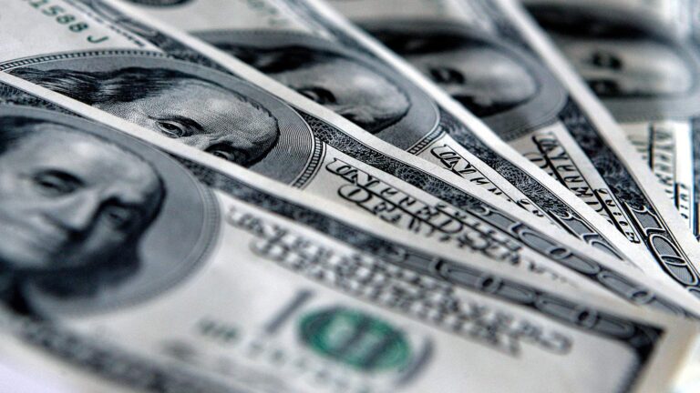 Центробанки мира сосредоточили исторически рекордные объёмы активов