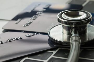 Кредитні картки в Україні – як банки змагаються за клієнтів умовами та бонусами