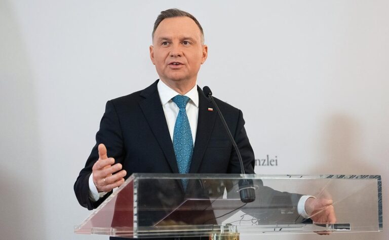 Анджей Дуда висловився щодо придбання ПІН Банку польською фінтех-компанією