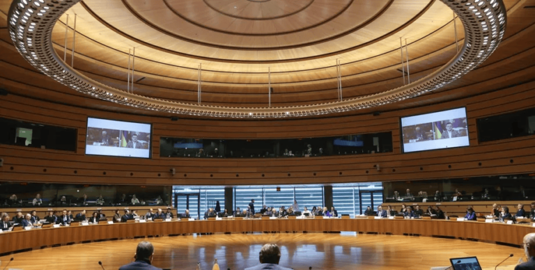 Евросоюз согласовал 90 млрд евро помощи Украине и утвердил новые санкции против рф