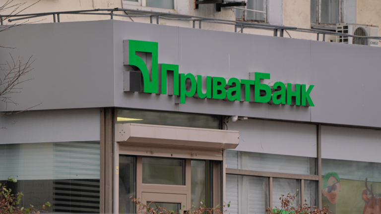 Штучний інтелект стає новою перевагою малого бізнесу в Україні — ПриватБанк