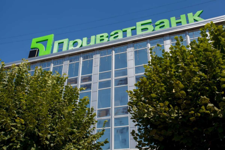 ПриватБанк працює над підтвердженням операцій без SIM-карти та мобільного зв’язку
