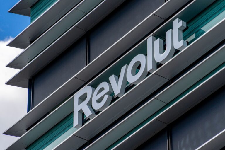 Revolut запустить private banking та інвестиції в непублічні компанії для британських клієнтів
