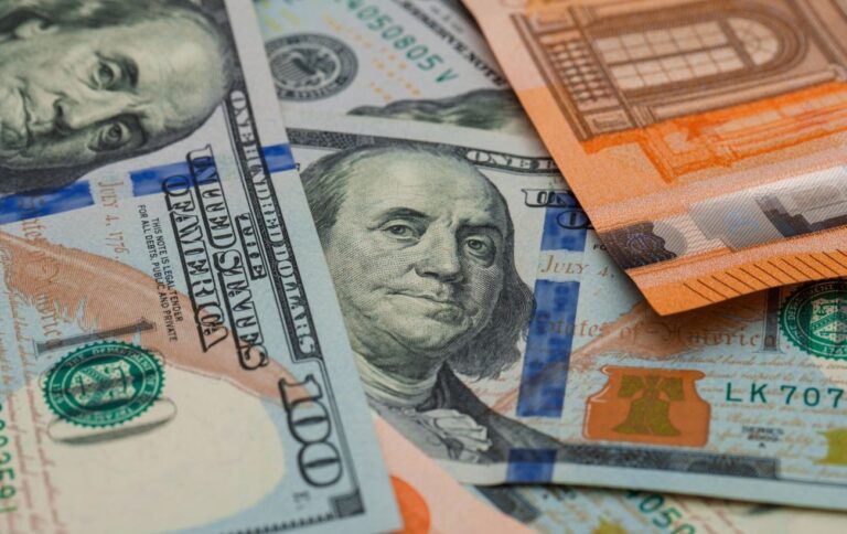 Международные резервы Украины сократились на 3,2%: к началу октября осталось 47,1 миллиарда долларов